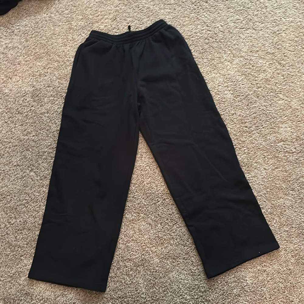 Skims boyfriend sweats with pockets
